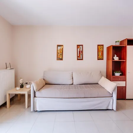 Philoxenia Place 3rd Floor *