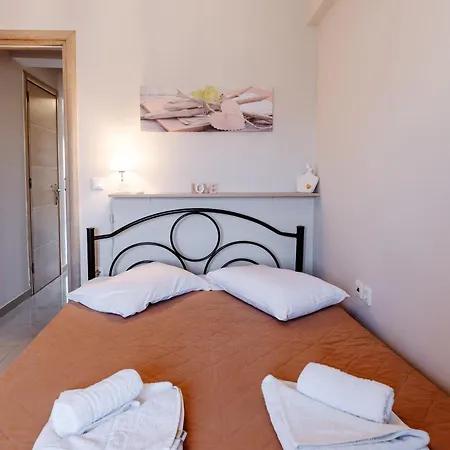 شقة Philoxenia Place 3rd Floor